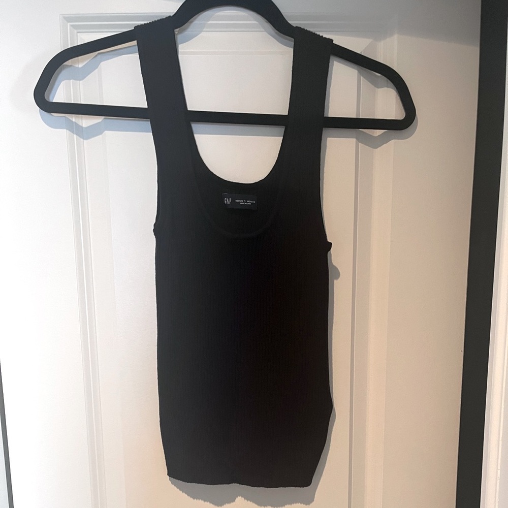 Gap black knit tank top - size medium tall
